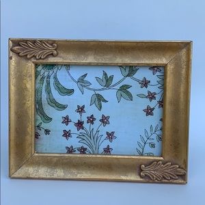 faux gold finish 5x7 frame